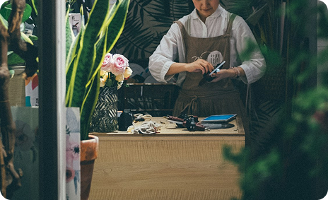 van-page-review-section-image